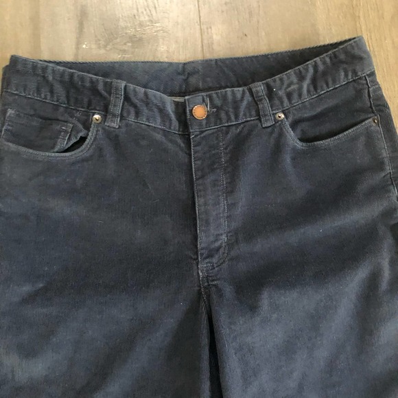 L.L. Bean Favorite Fit Blue Gray Corduroy Pants Size 10 - Picture 2 of 5